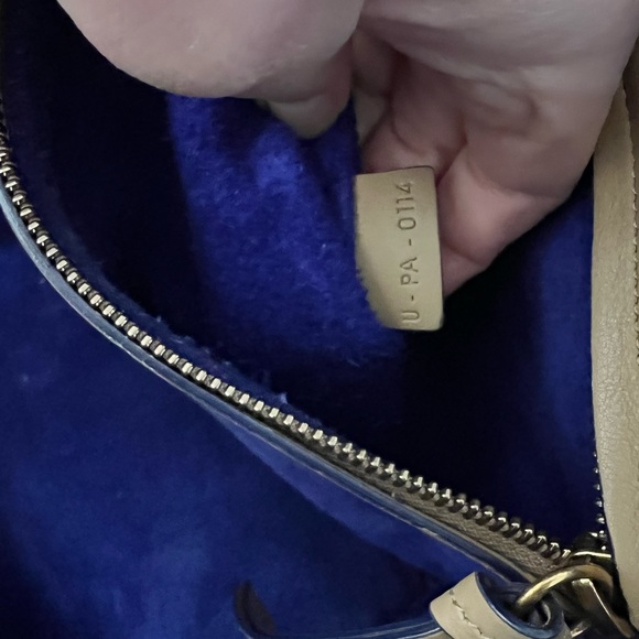 Celine Medium Luggage Phantom Handbag 👜🤎 - Picture 8 of 12